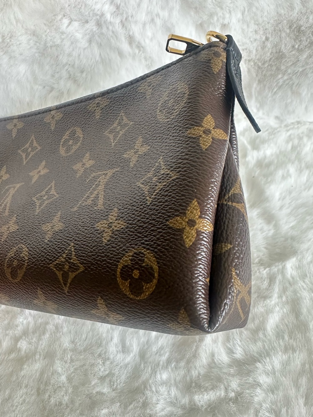 Louis Vuitton Monogram Canvas Shoulder Pallas with Gold Chain - Picture 5 of 15